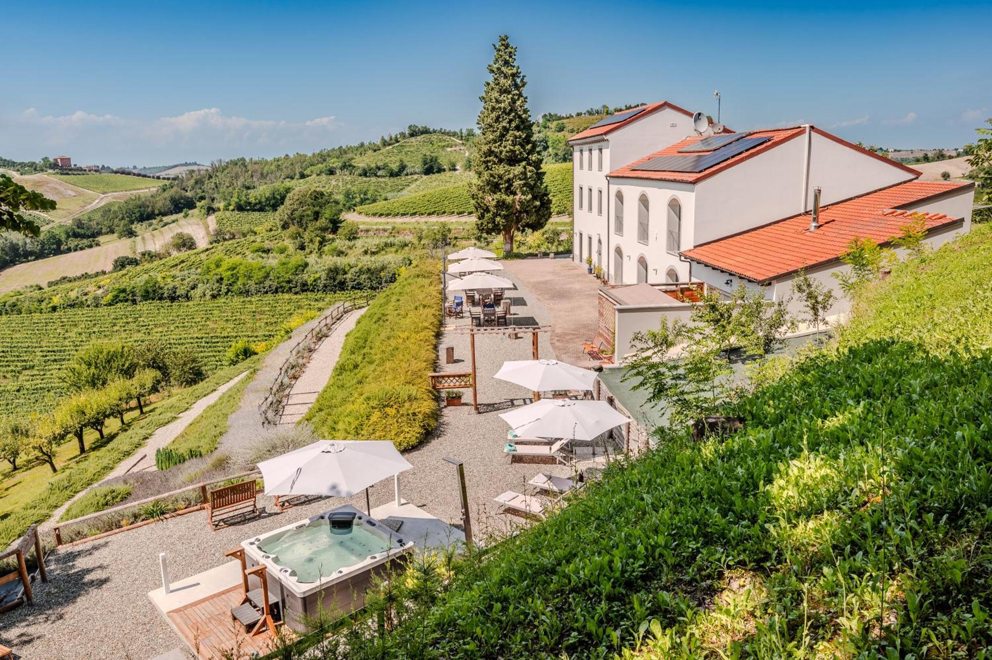 Villa Rocco Country House Ozzano Monferrato Экстерьер фото